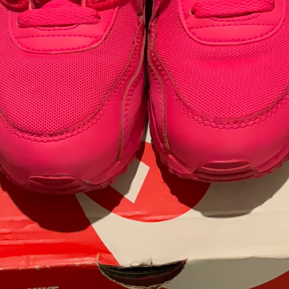 EUC Nike Air Max Sneakers - Size 6Y - Picture 8 of 11